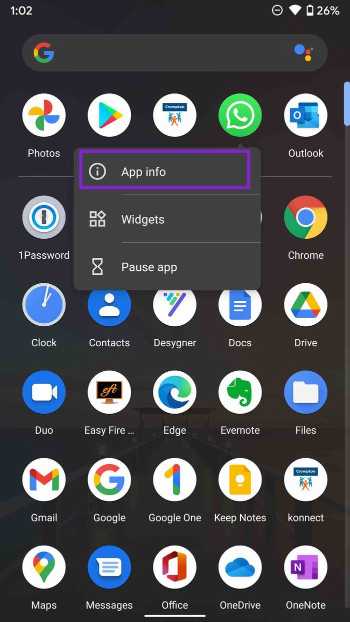 Откройте информационное меню приложения WhatsApp