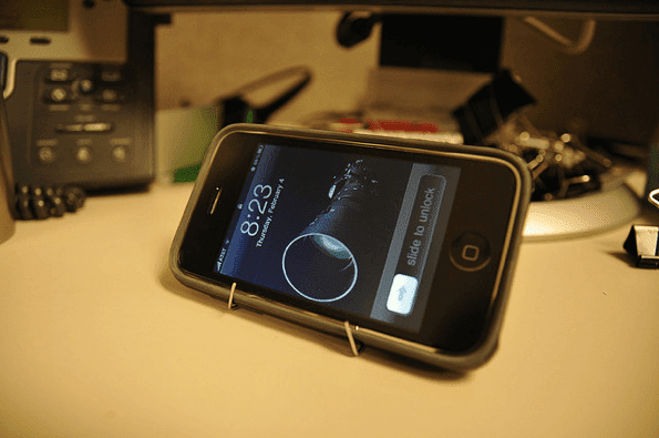 Подставка для скрепки Iphone Dock