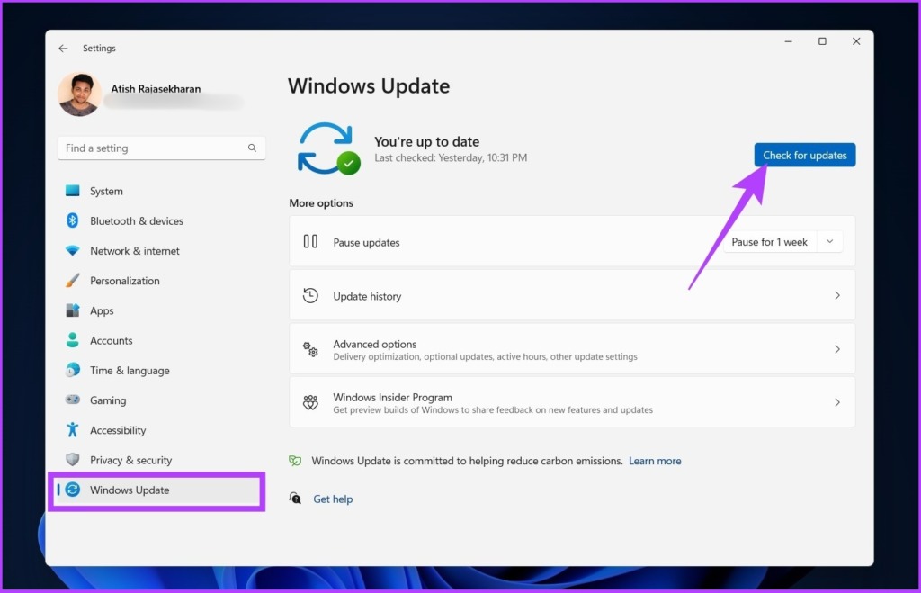 Перейдите в Центр обновления Windows с боковой панели.