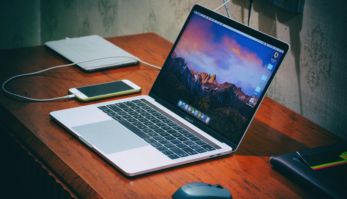 Лучшие жесткие чехлы для Mac Book Pro