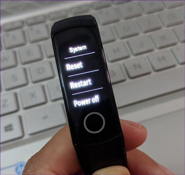Honor Band 5 не будет соединяться с выпуском 11