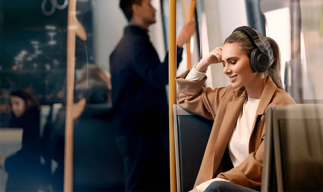 Jabra Elite 85h против Sony WH 1000 XM4 J3
