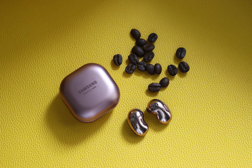 Лучшие прозрачные чехлы для Samsung Galaxy Buds Live