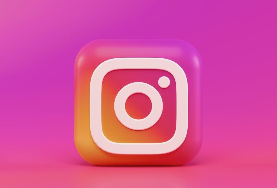 Как добавить несколько фотографий в пост или историю Instagram 1