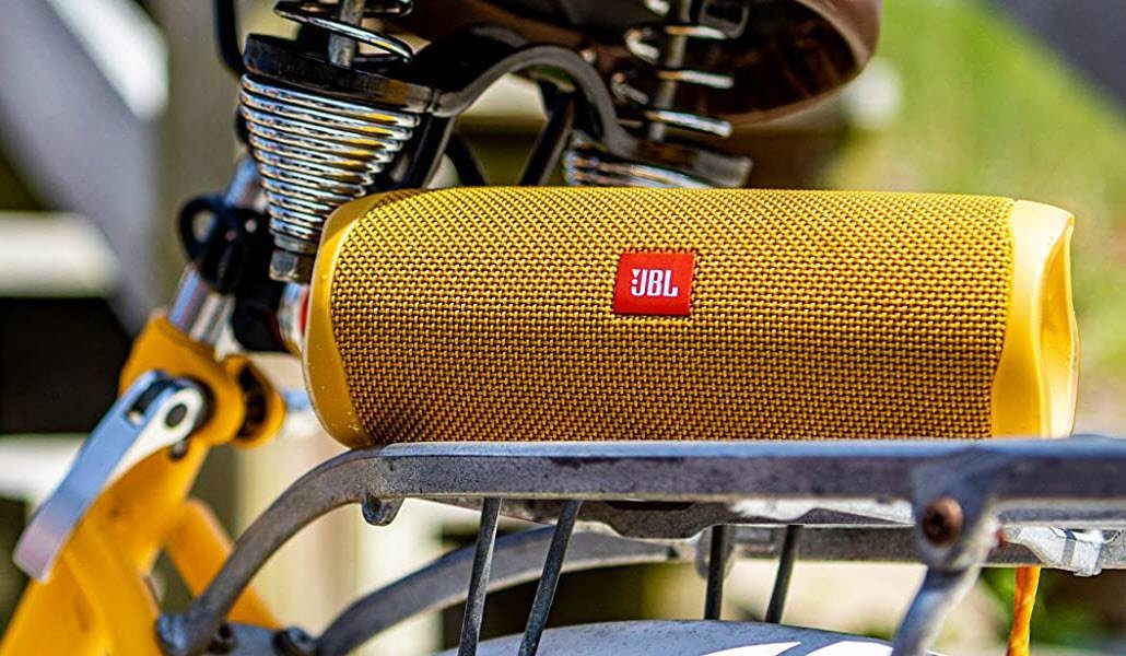 JBL Flip 5 против JBL Charge 4 флип 2