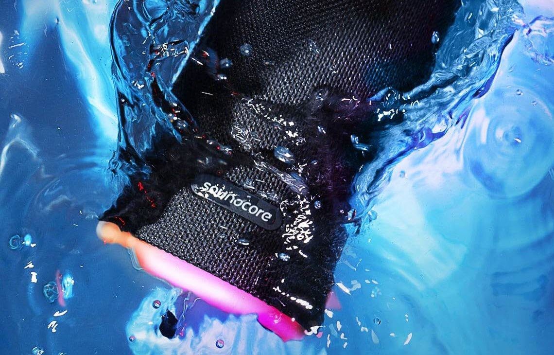 Anker Soundcore Flare против JBL Flip 4 1
