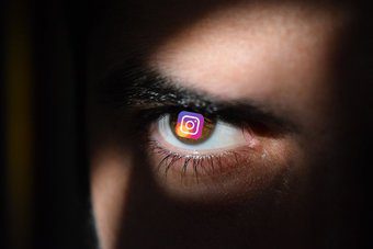 Могу ли я ограничить круг лиц, которые видят мои посты и истории в Instagram?