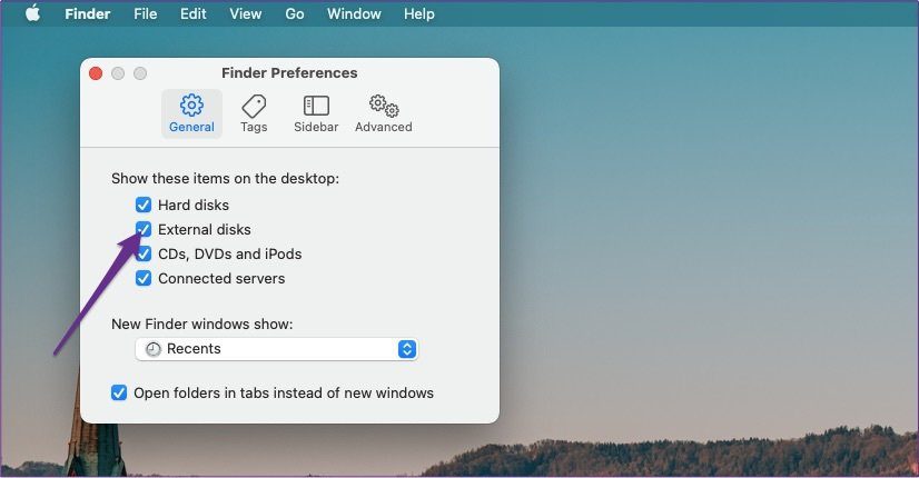 Finder выбирает внешние диски