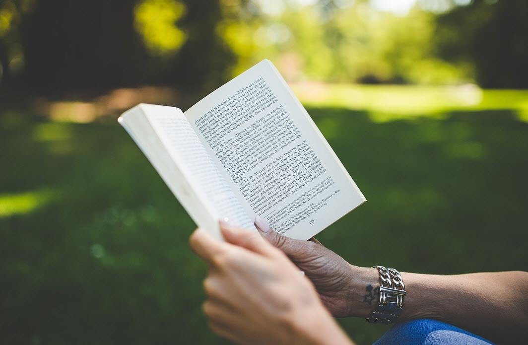 5 лучших чехлов Kindle Paperwhite с подставкой