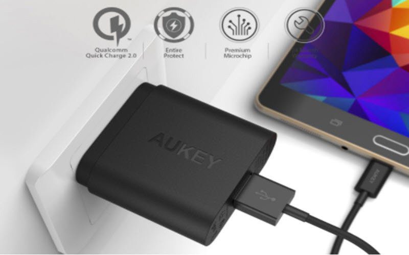 Быстрая зарядка Aukey