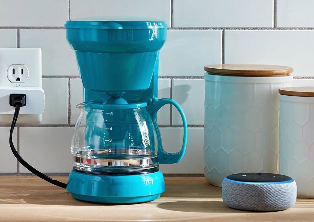 Умная розетка Amazon против Wemo Mini 2