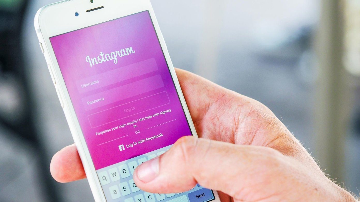 Найдите ролики в Instagram, которые вы сохранили или понравились