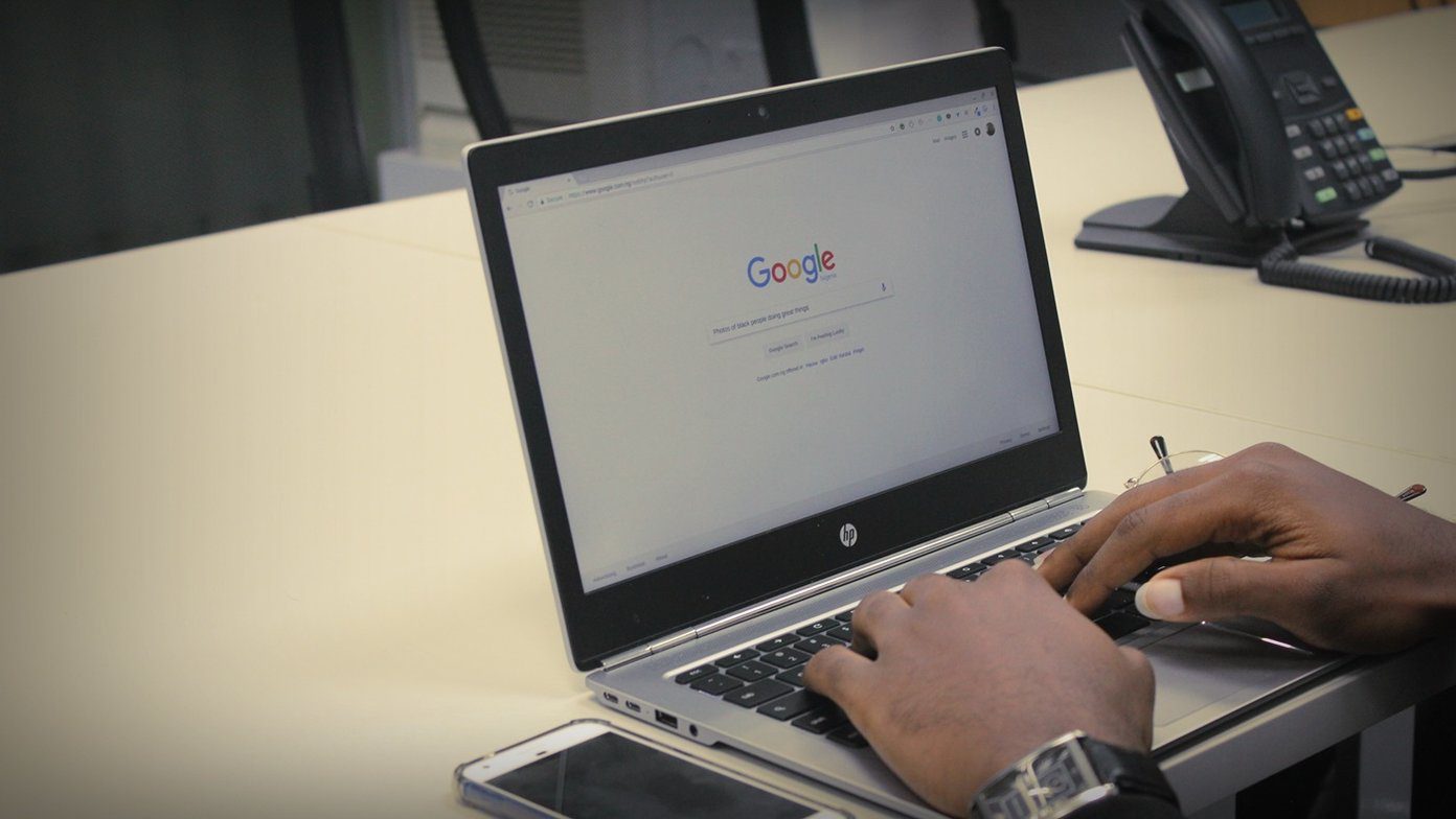 Автозаполнение поиска Google не работает