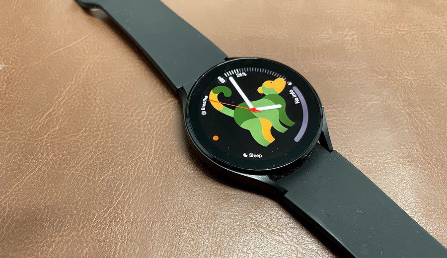 Как настроить циферблаты на Samsung Galaxy Watch 4 1